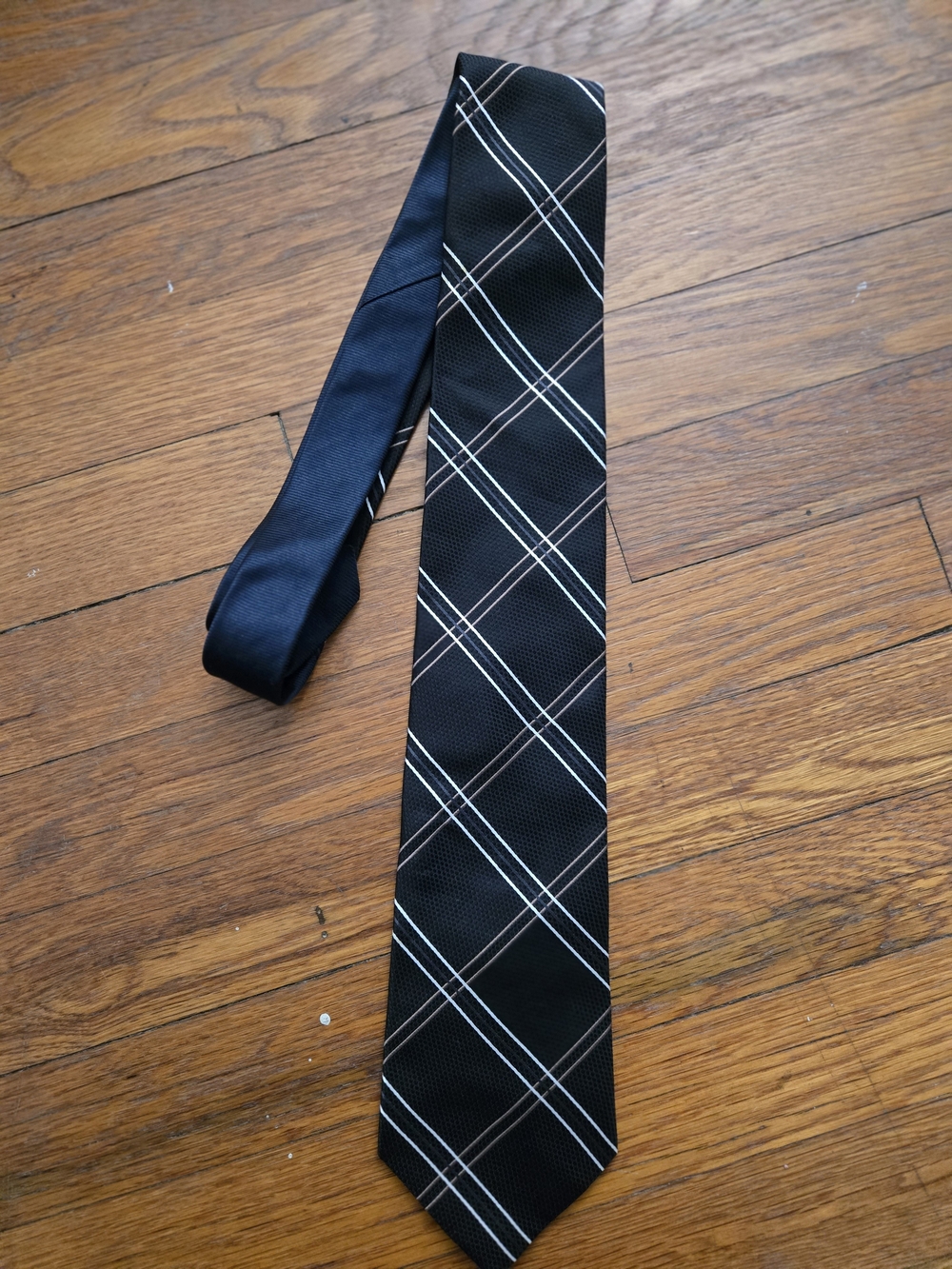 Tommy Hilfiger Classic Black Plaid Men's Tie - Sleek Formal Accessory
